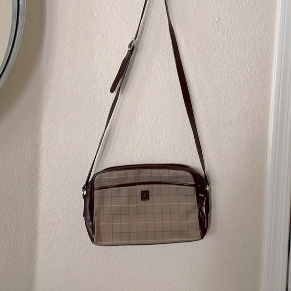 Burberrys Handbags - Burberry Crossbody